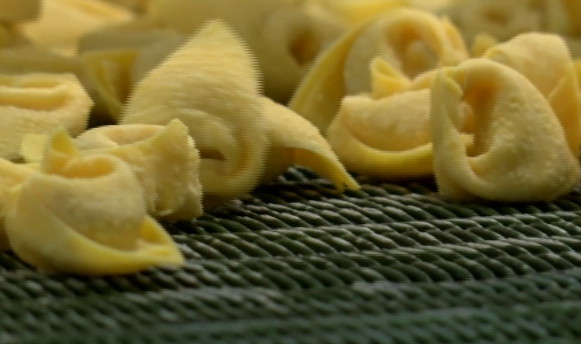 MENU’ DI CAPODANNO, MAI FESTEGGIARE SENZA COTECHINO E TORTELLINI